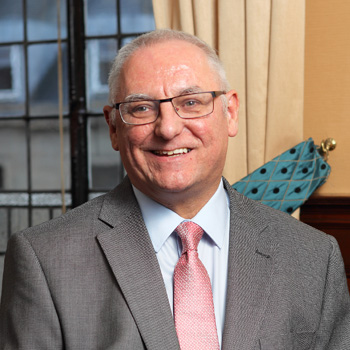  Richard Gilliland